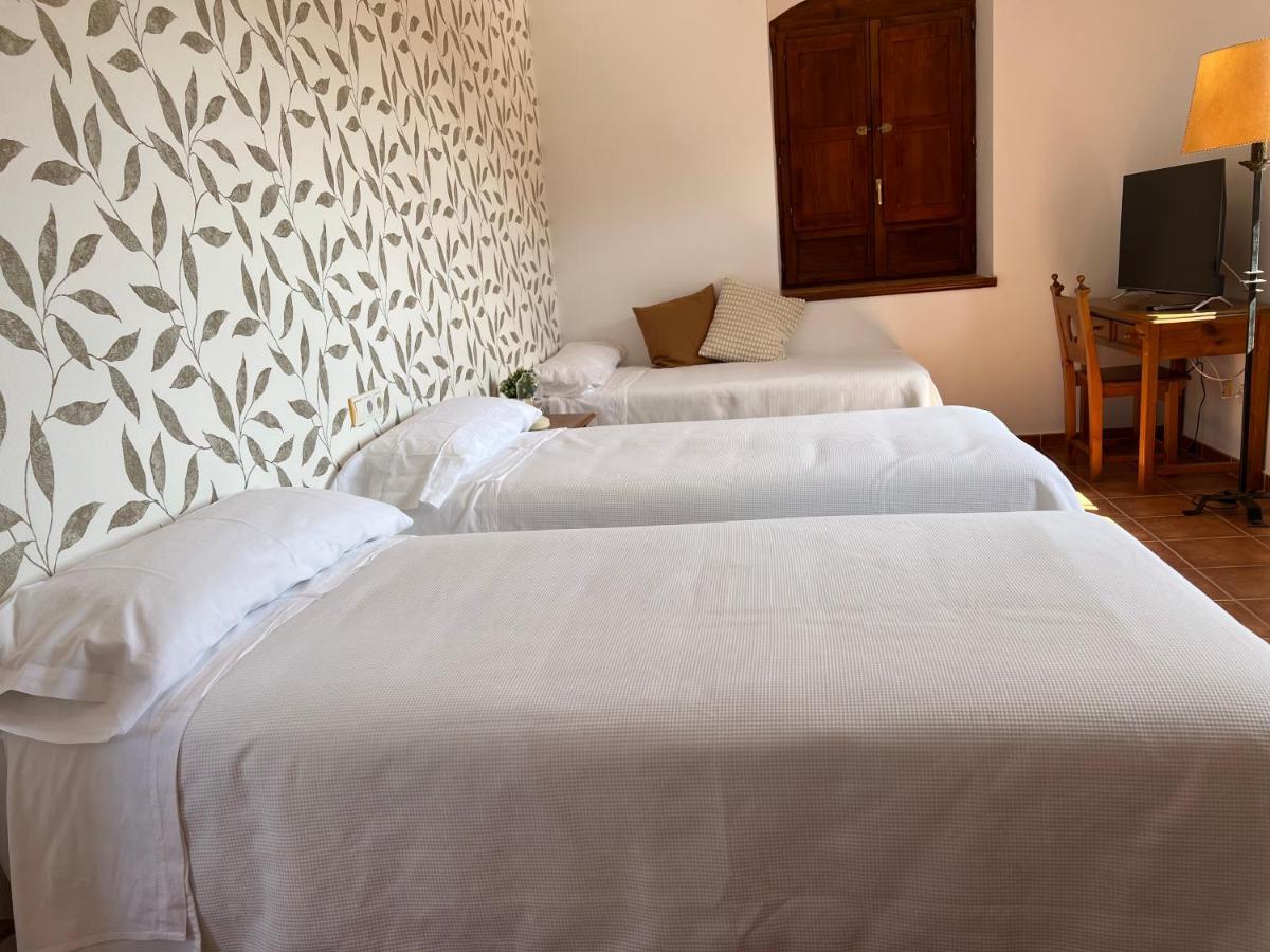 Hostal Villa El Colmenar Mombeltrán 외부 사진